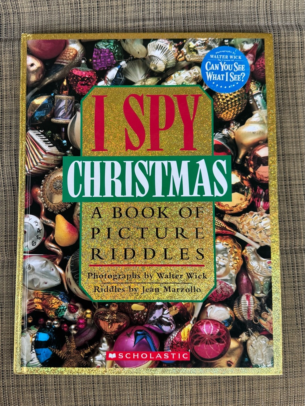 π I Spy Christmas A Vintage Book of Picture Riddles - Picture 5 of 5